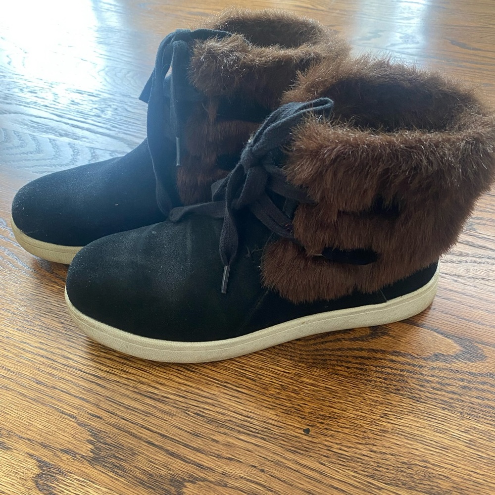 BearPaw Black and Brown Fur-Trimmed Boots